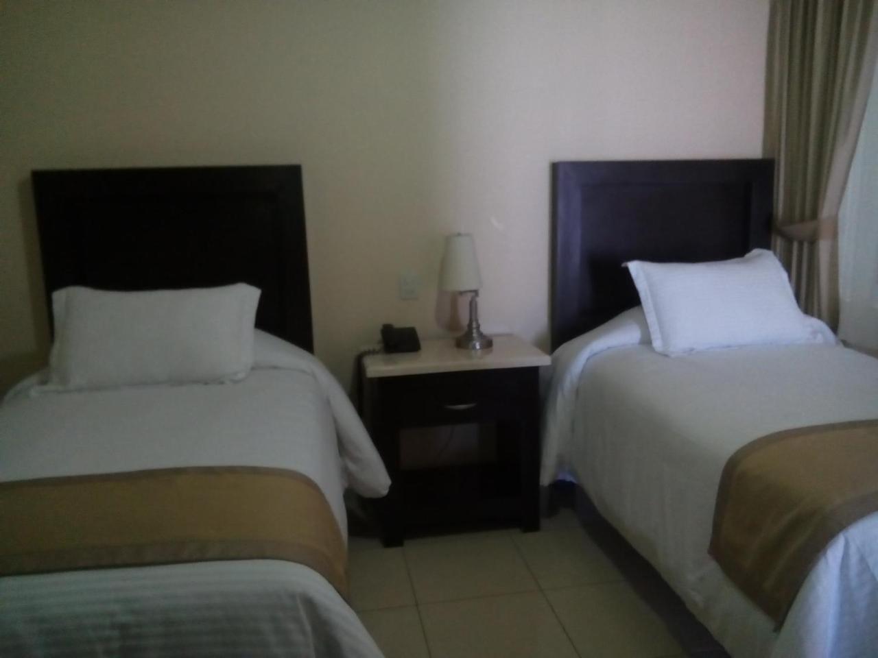 Hotel Y Suites Maria Fernanda Zitácuaro Extérieur photo